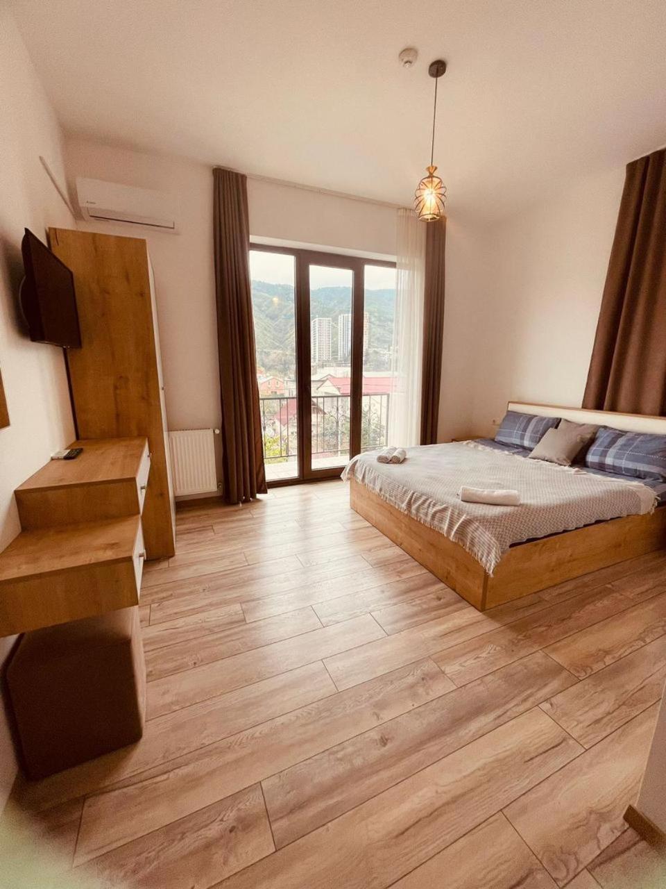 Hotel Myfamily à Tbilissi Extérieur photo