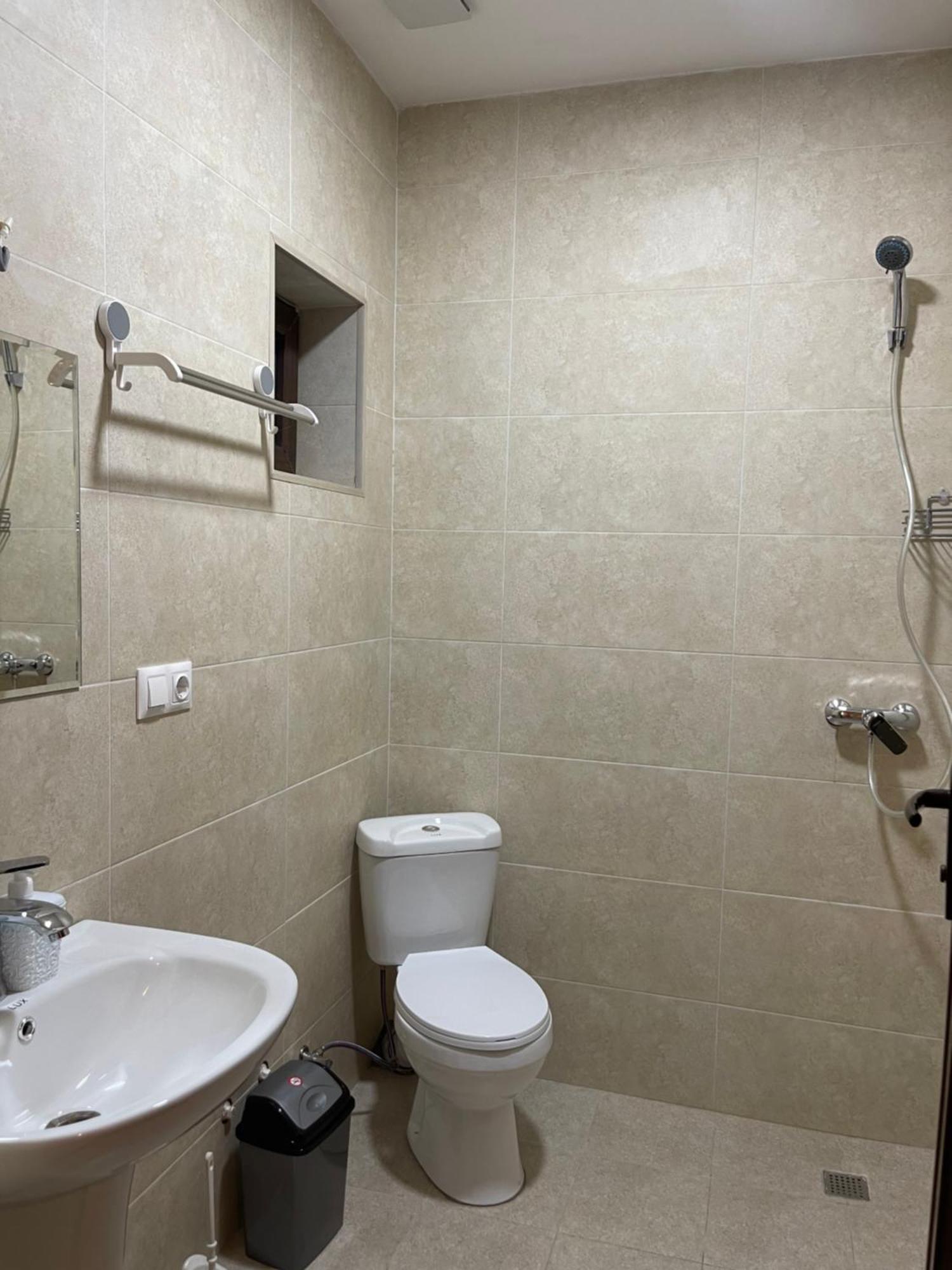 Hotel Myfamily à Tbilissi Extérieur photo